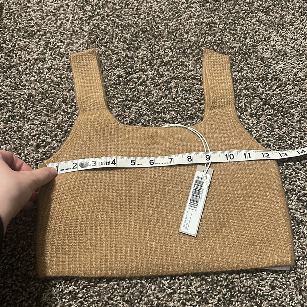 NWT Everlane The Cozy Stretch Tank Crop Camel XS - Picture 5 of 9
